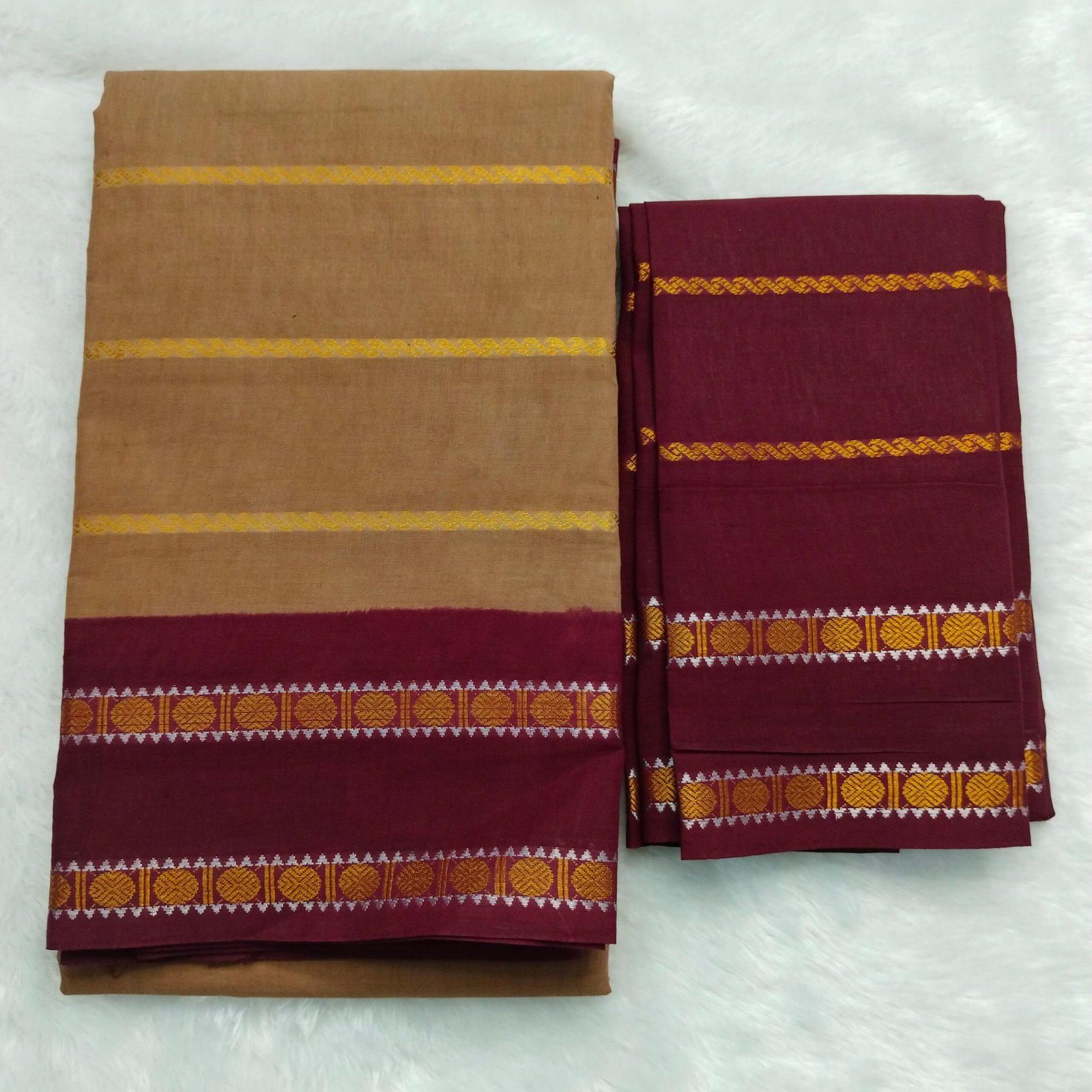 Dollar Pet Velthari Sungudi Cotton Saree (With Blouse) Choco Body with Maroon Border