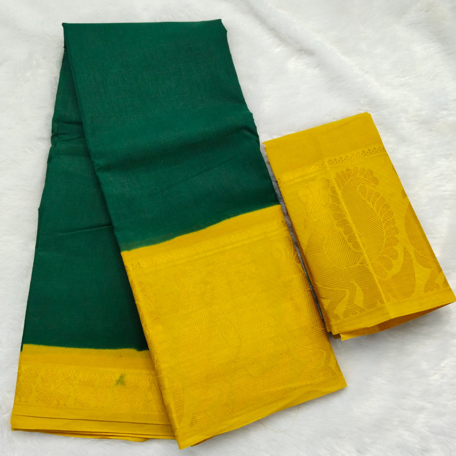 Mayuri Sungudi Cotton Saree (With Blouse) – Green Body with Golden Yellow Border