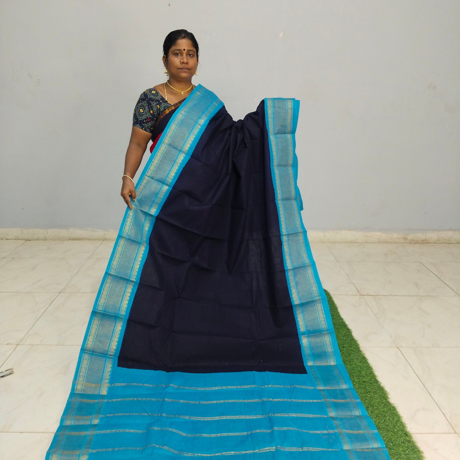 Tissue Border Sungudi Cotton Saree – Without Blouse (100 Count)