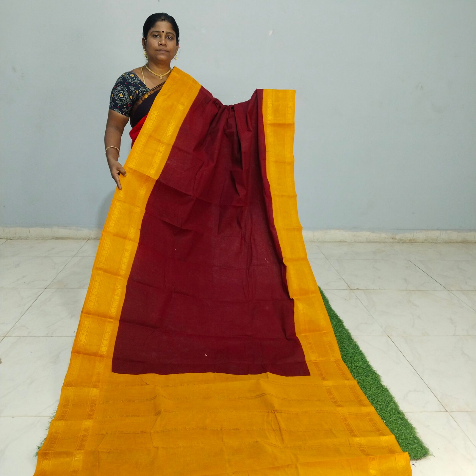 Tissue Border Sungudi Cotton Saree – Without Blouse (100 Count)