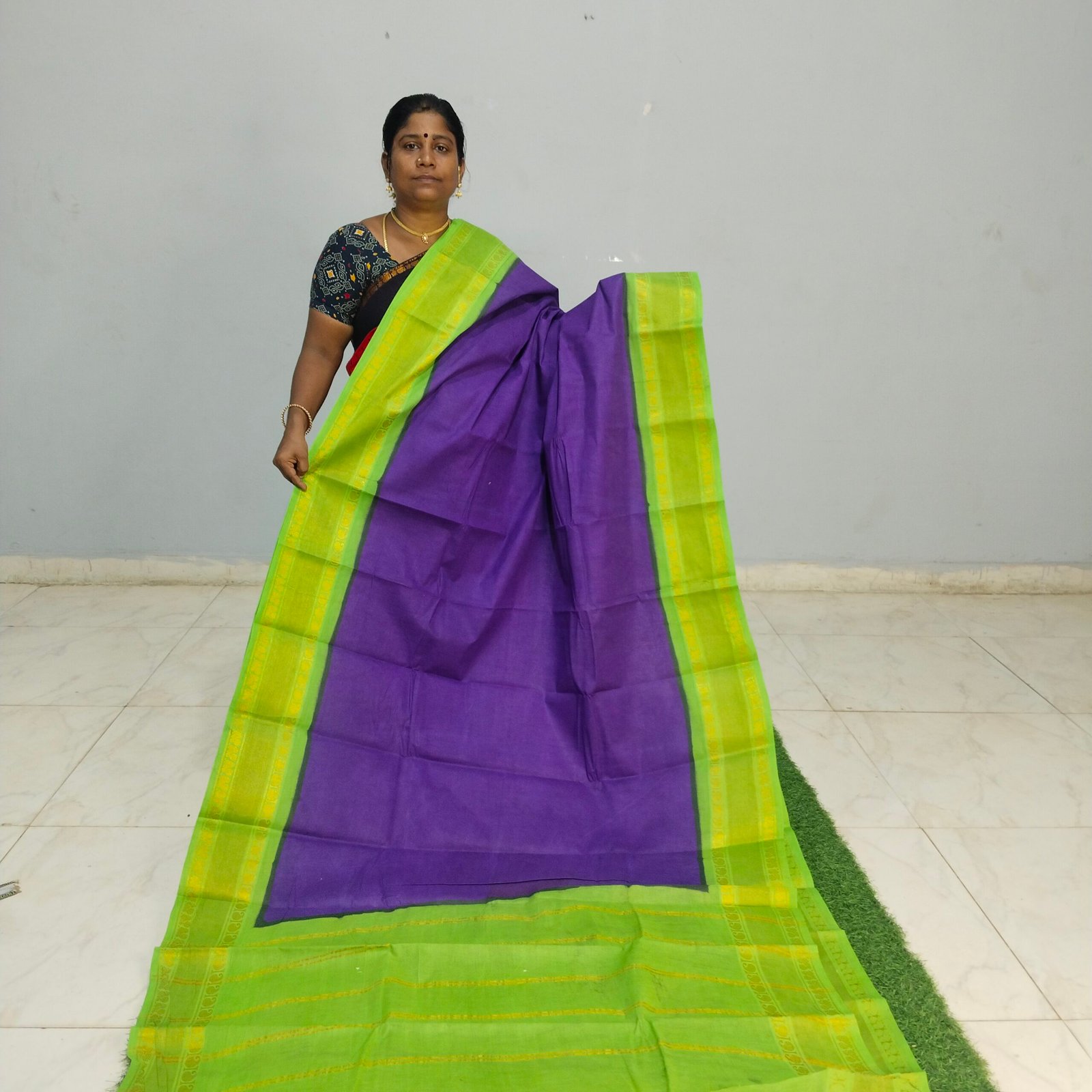 Tissue Border Sungudi Cotton Saree – Without Blouse (100 Count)