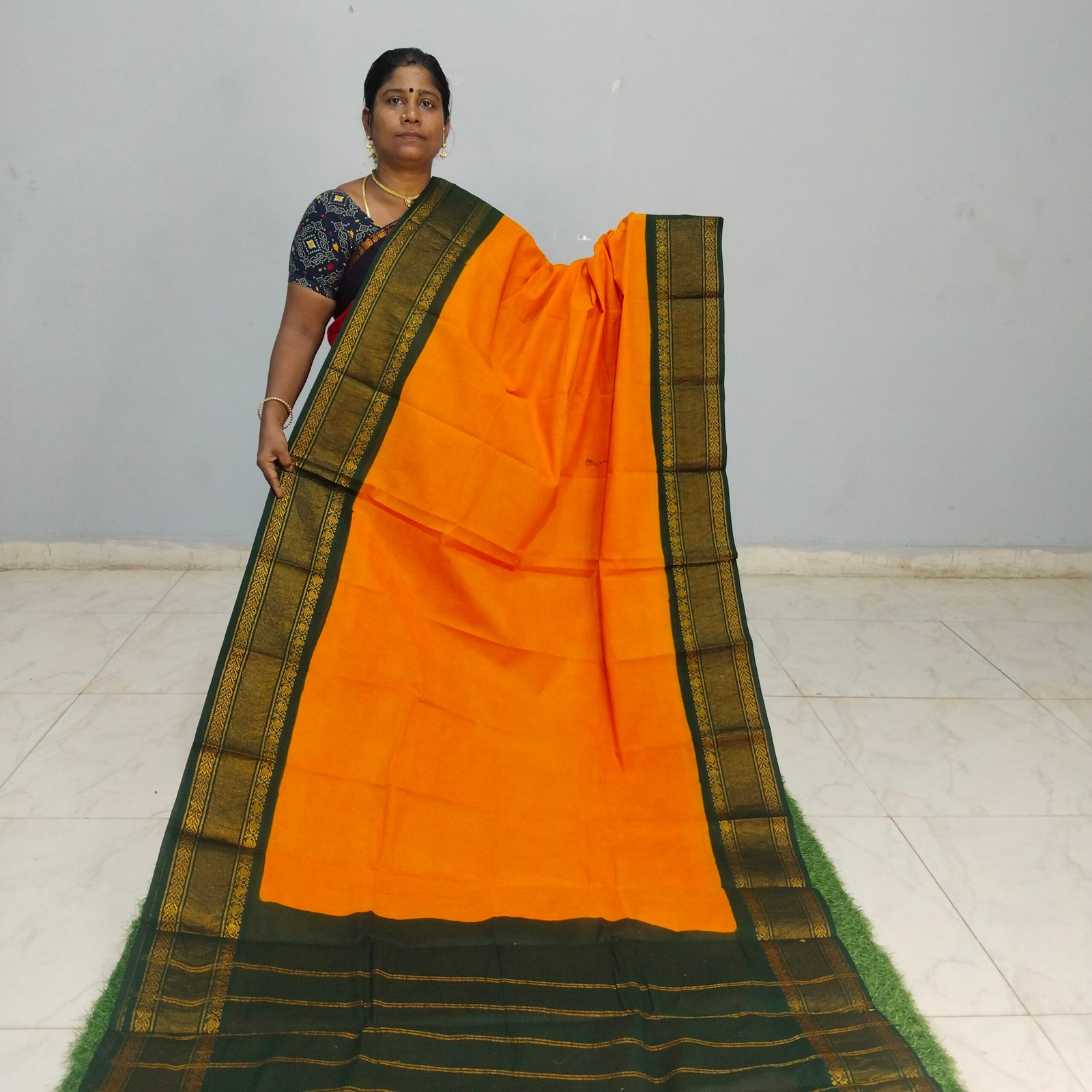 Tissue Border Sungudi Cotton Saree – Without Blouse (100 Count)