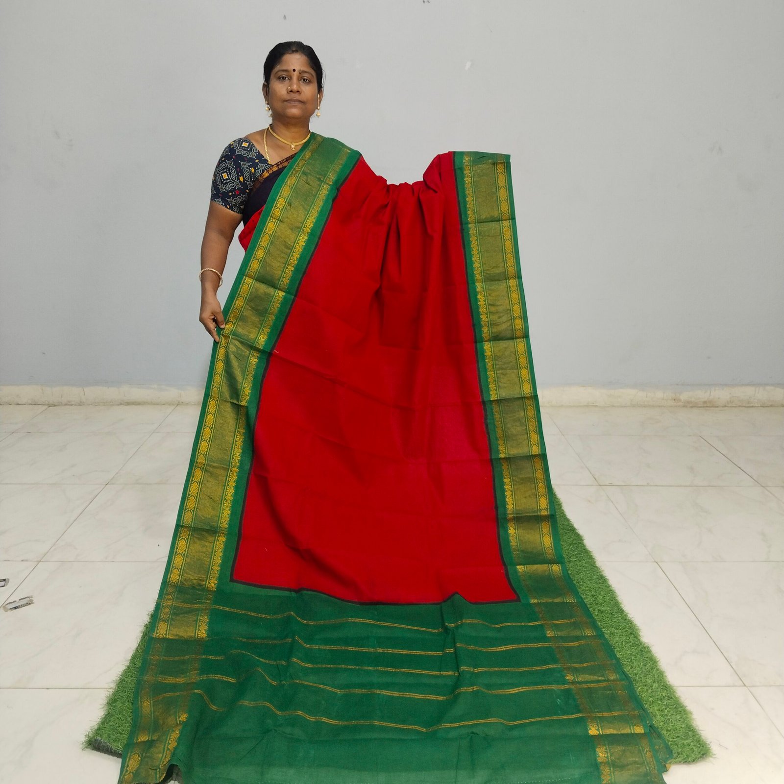 Tissue Border Sungudi Cotton Saree – Without Blouse (100 Count)