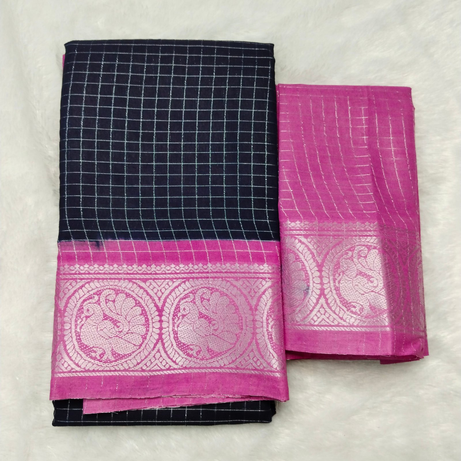 Silver Zari kattam Sungudi Cotton Saree – With Blouse (Contrast Pallu, Border & Blouse)