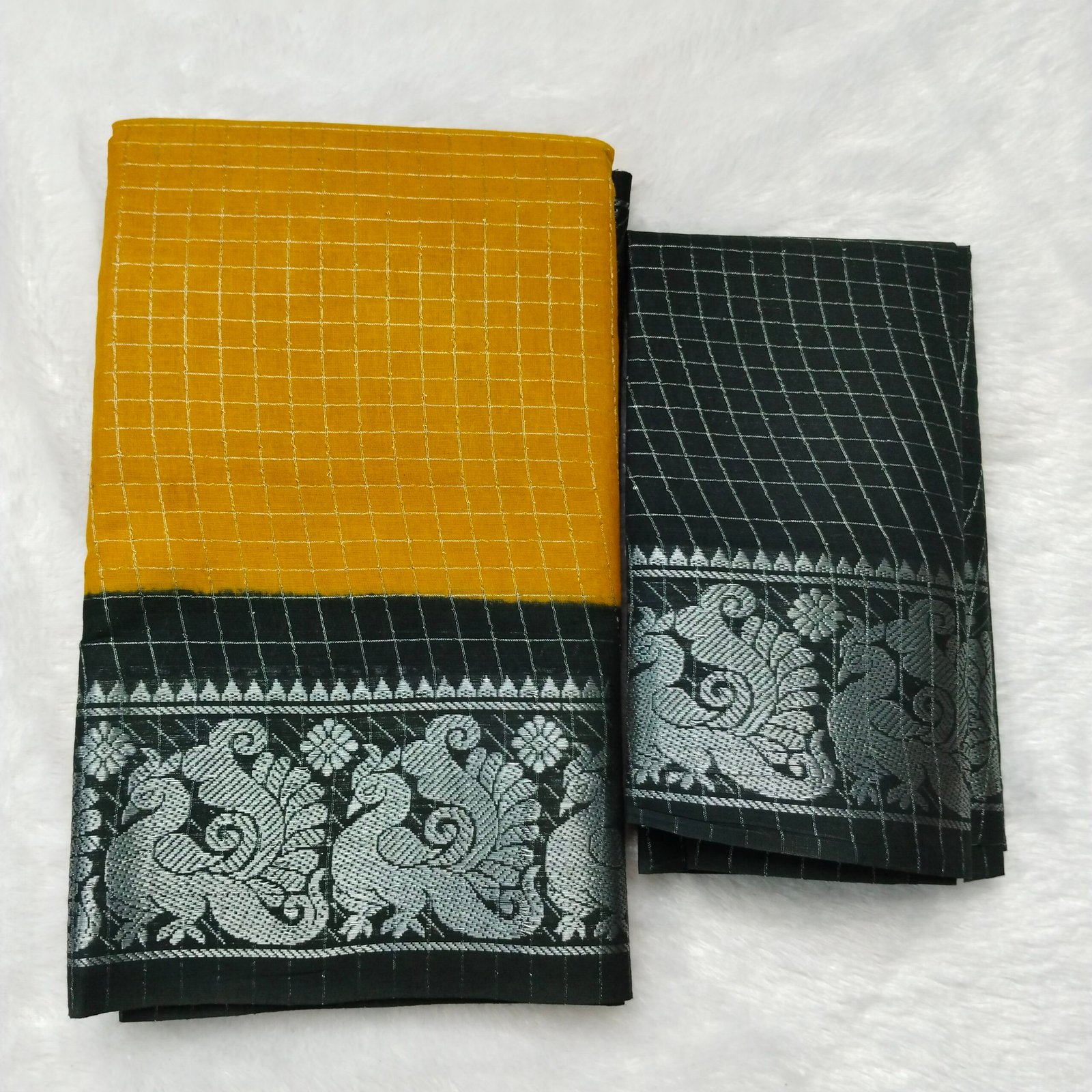 Silver Zari kattam Sungudi Cotton Saree – With Blouse (Contrast Pallu, Border & Blouse)