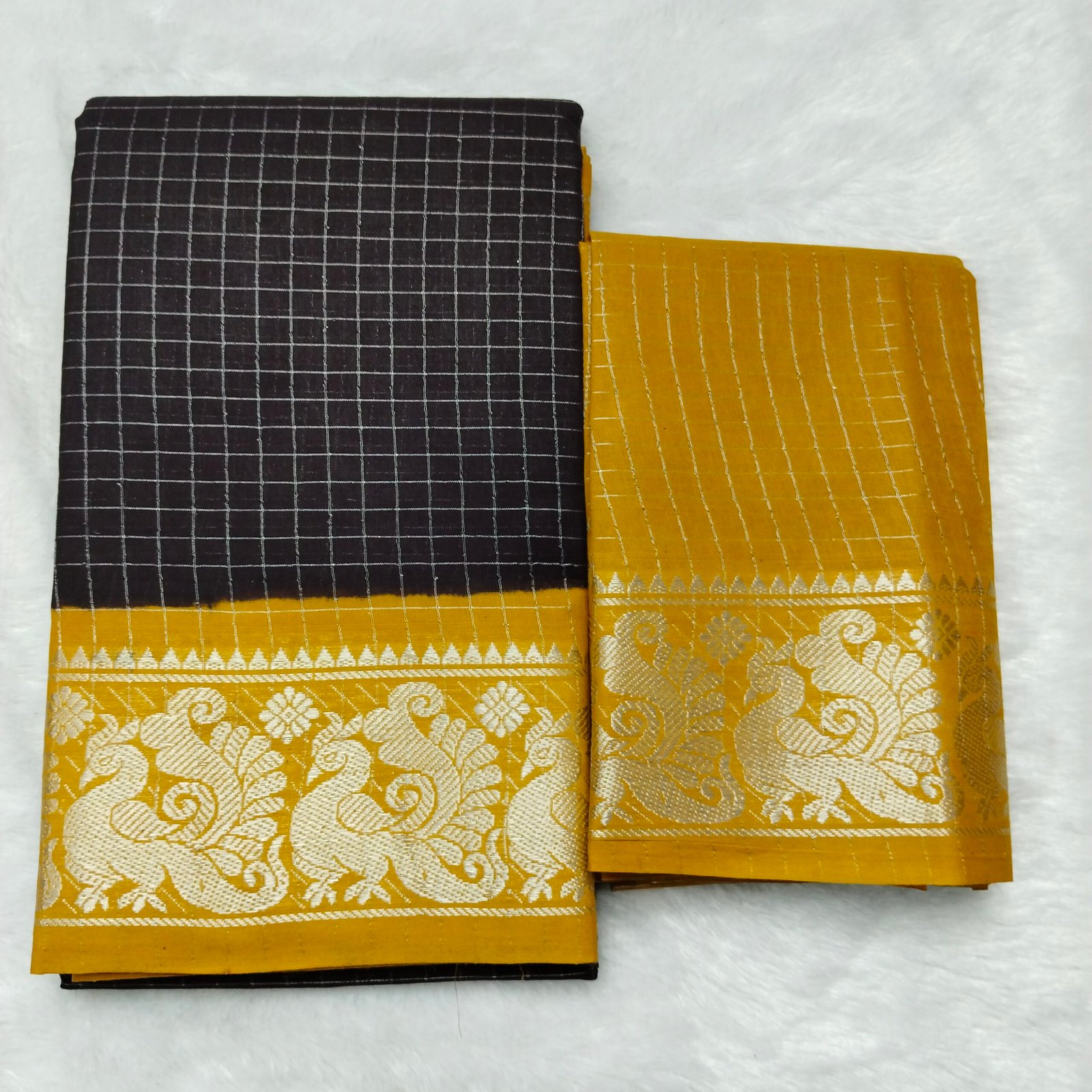 Silver Zari kattam Sungudi Cotton Saree – With Blouse (Contrast Pallu, Border & Blouse)