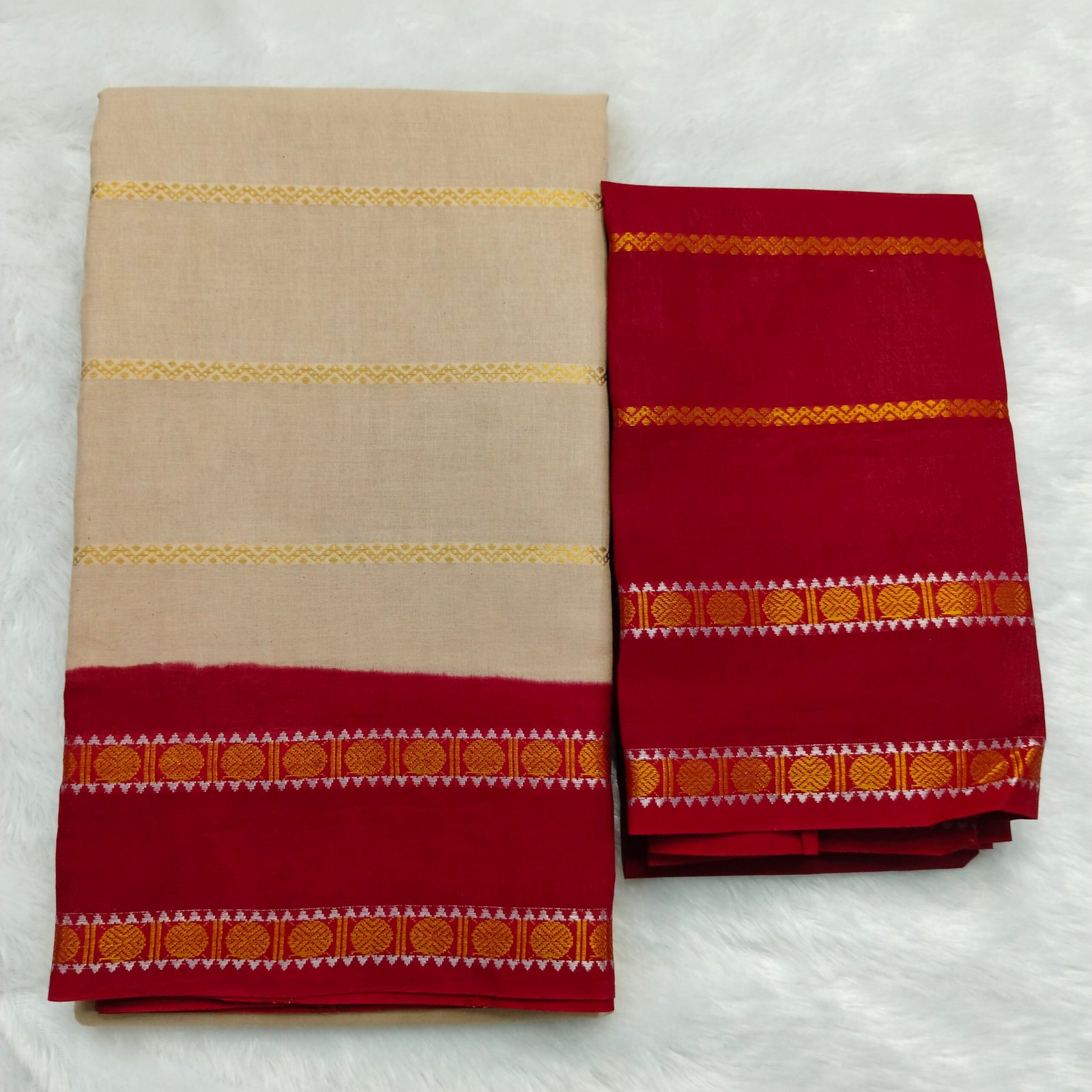 Dollar Pet Velthari Sungudi Cotton Saree (With Blouse) Lite Biscuit Body with Red Border