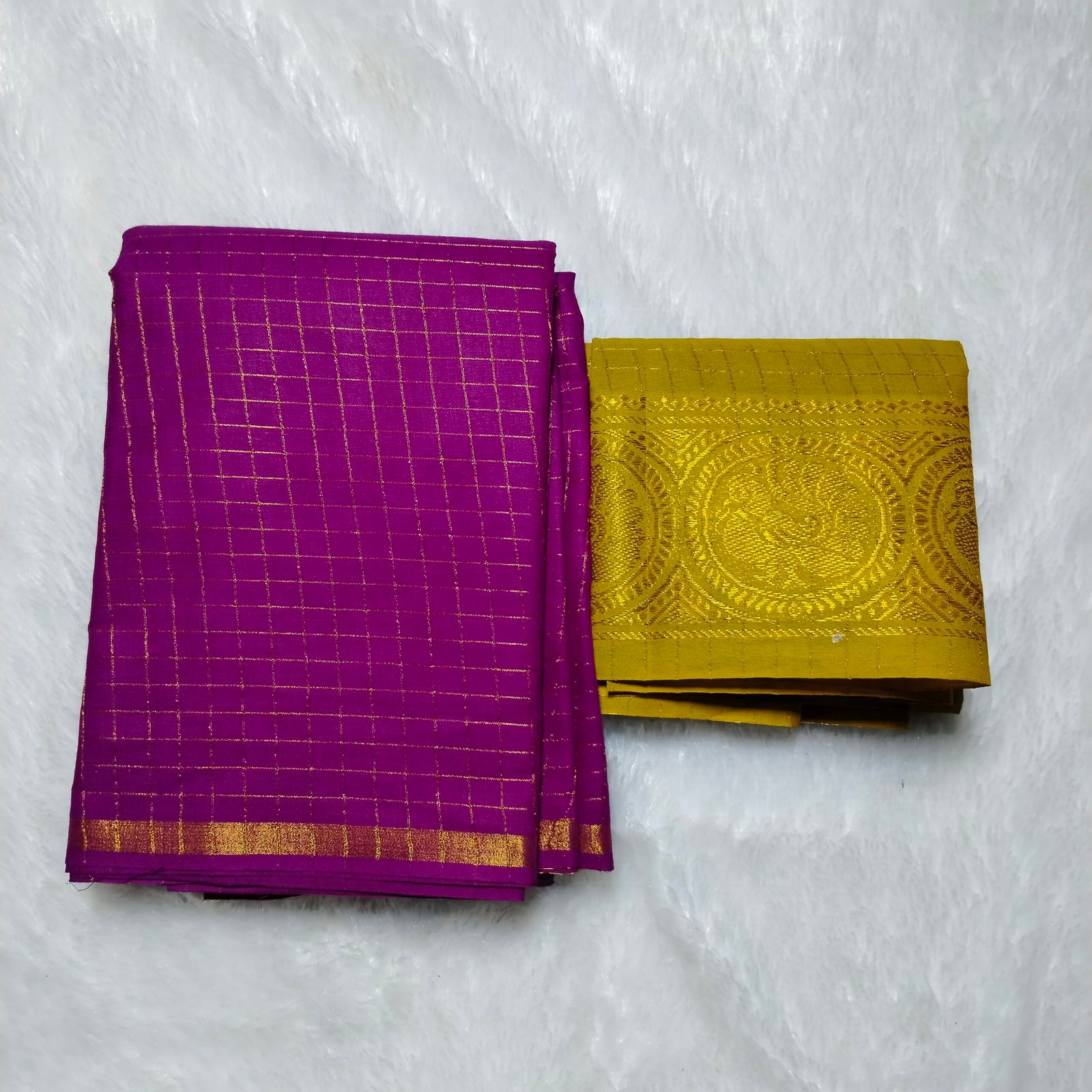 Pentex Kattam Sungudi Cotton Saree with Blouse – Magenta & Gold Checked Design