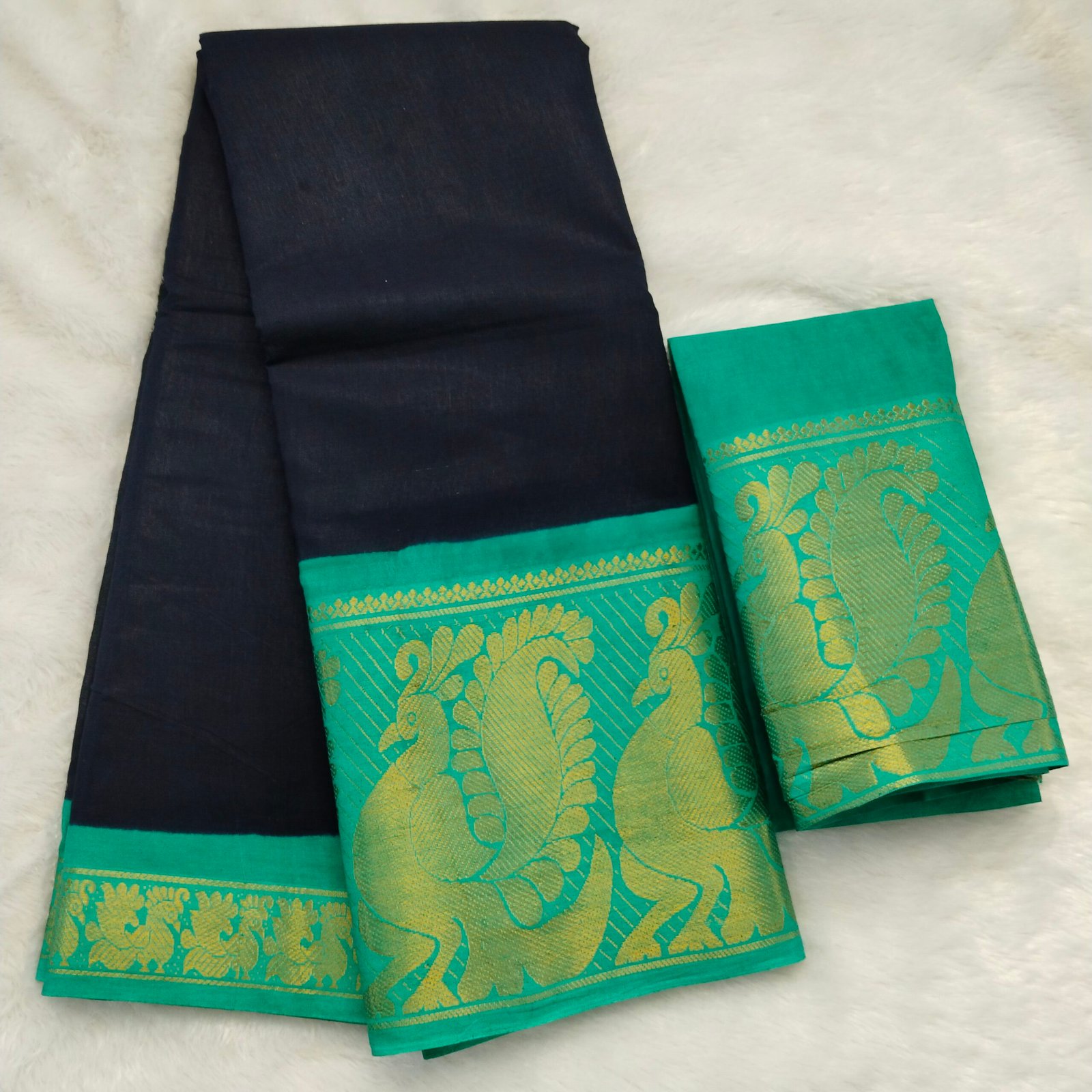Mayuri Sungudi Cotton Saree (With Blouse) – Navy Blue Body with Sea Blue Border