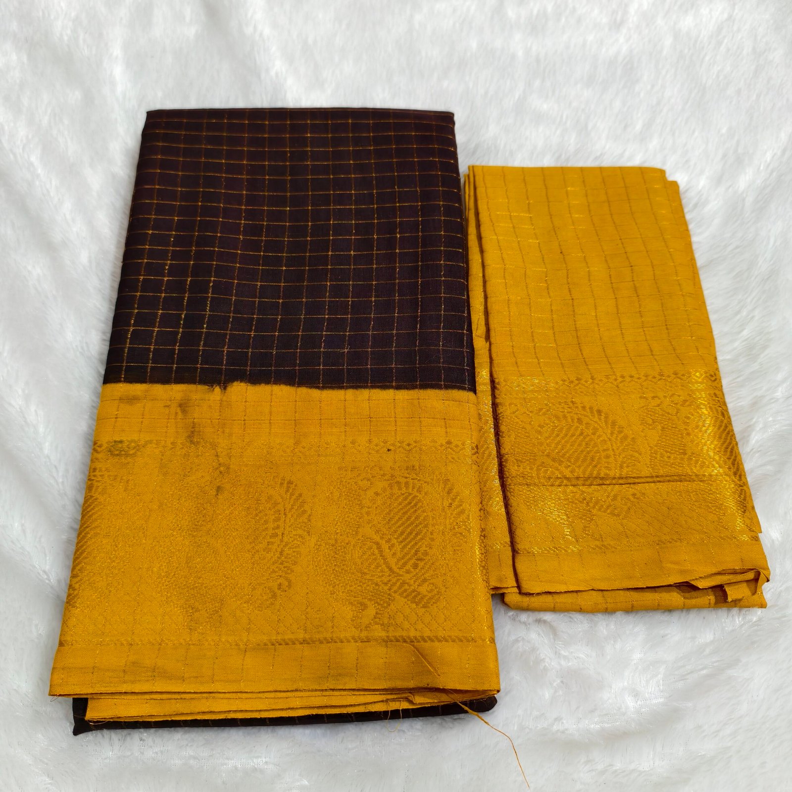 Gold Zari Kattam Sungudi Soft Cotton Handloom Saree (With Blouse)